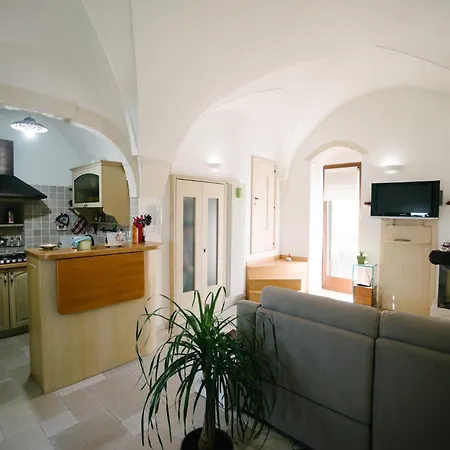 Il Borgo - Via Muri *